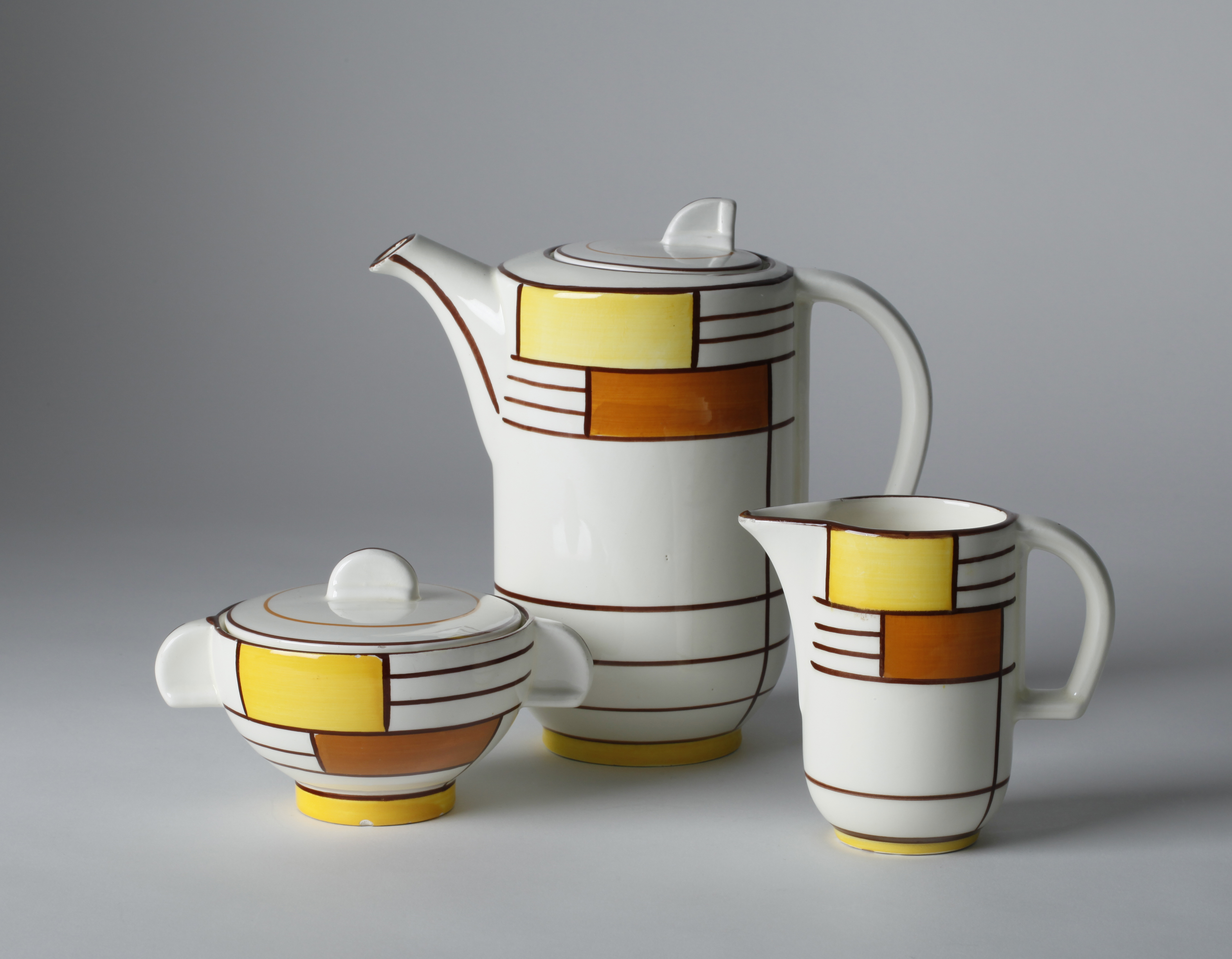 Image 5: Eva Zeisel, Coffee Service (Form 3269, Dekor 3526), 1929 Manufacturer: Schramberger Majolikafabrik, Schramberg, Germany