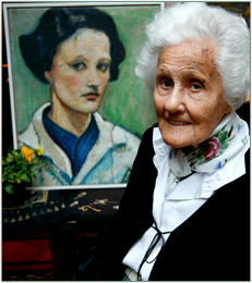 Image 1: Eva Zeisel with one of her self-portraits, from c. 1925